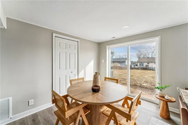 $259,950 | 827 North Choctaw Avenue, Independence, MO 64056