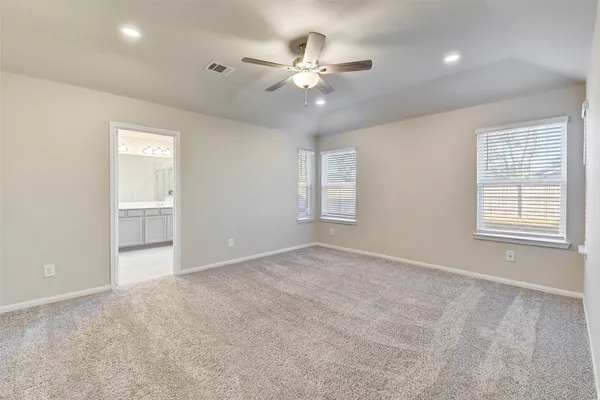 $2,295 | 12902 Royal Ann Way, Tomball, TX 77375