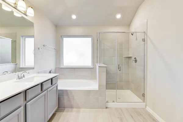 $2,295 | 12902 Royal Ann Way, Tomball, TX 77375