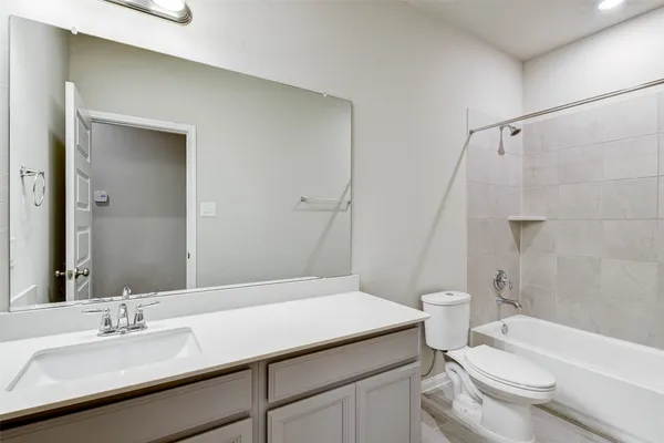 $2,295 | 12902 Royal Ann Way, Tomball, TX 77375