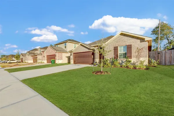 $2,295 | 12902 Royal Ann Way, Tomball, TX 77375