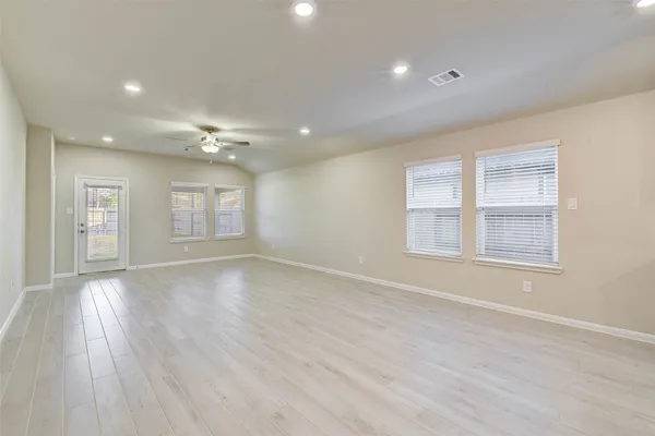 $2,295 | 12902 Royal Ann Way, Tomball, TX 77375