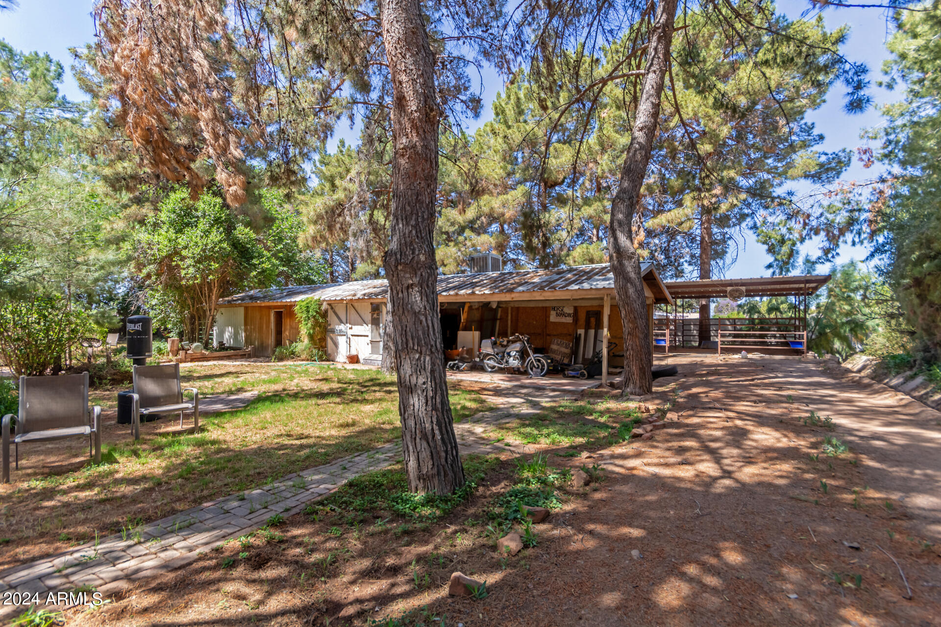 21410 South Lindsay Road Chandler, AZ 85286 - Photo 14 of 28 Detatched Workshop and tack Room