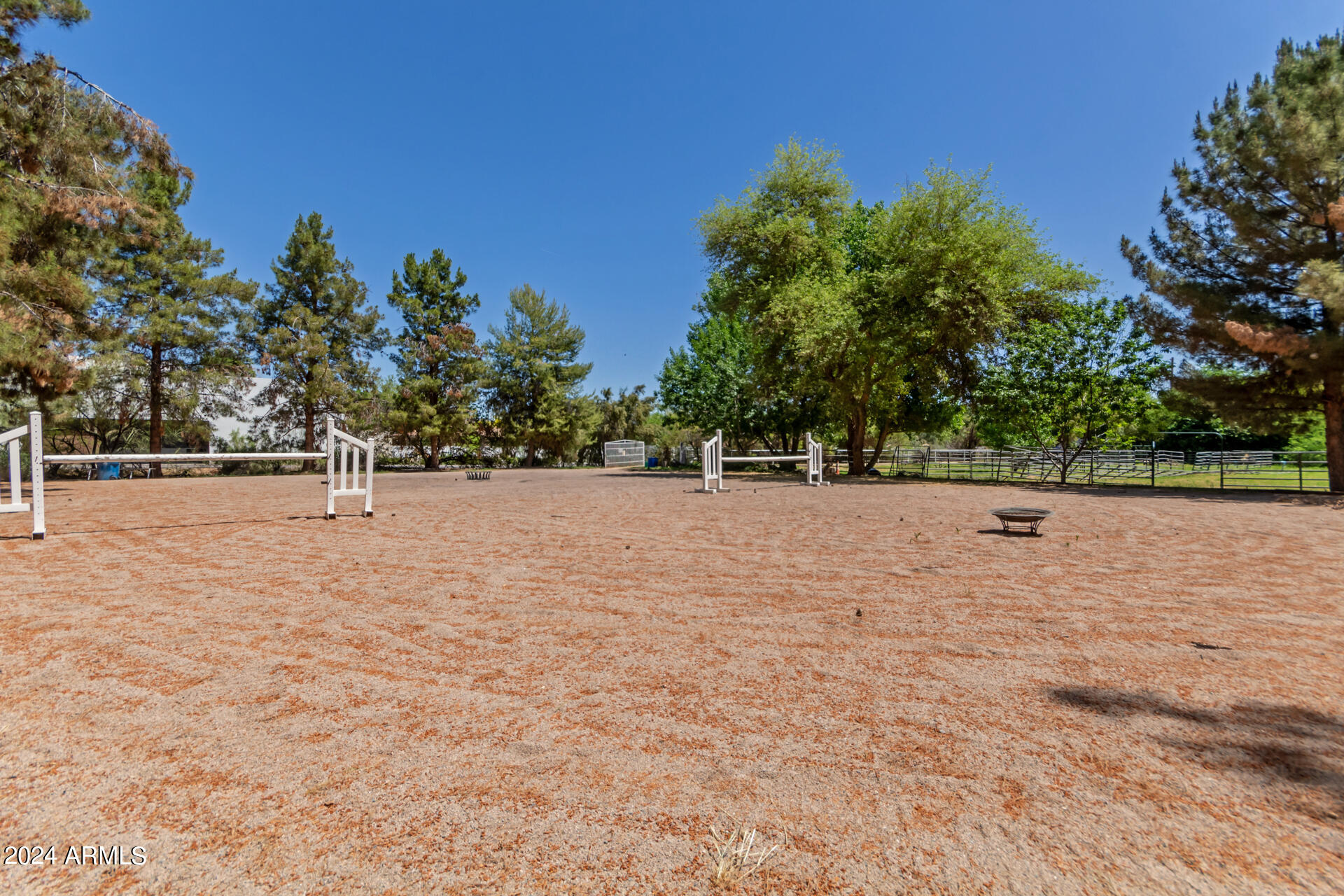 21410 South Lindsay Road Chandler, AZ 85286 - Photo 17 of 28 Dressage Area