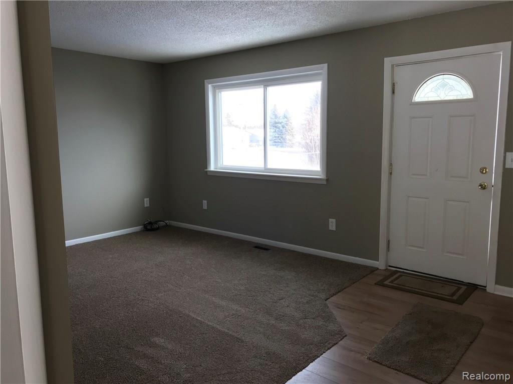 6301 Bennett Lake Road Fenton, MI 48430 - Photo 16 of 17