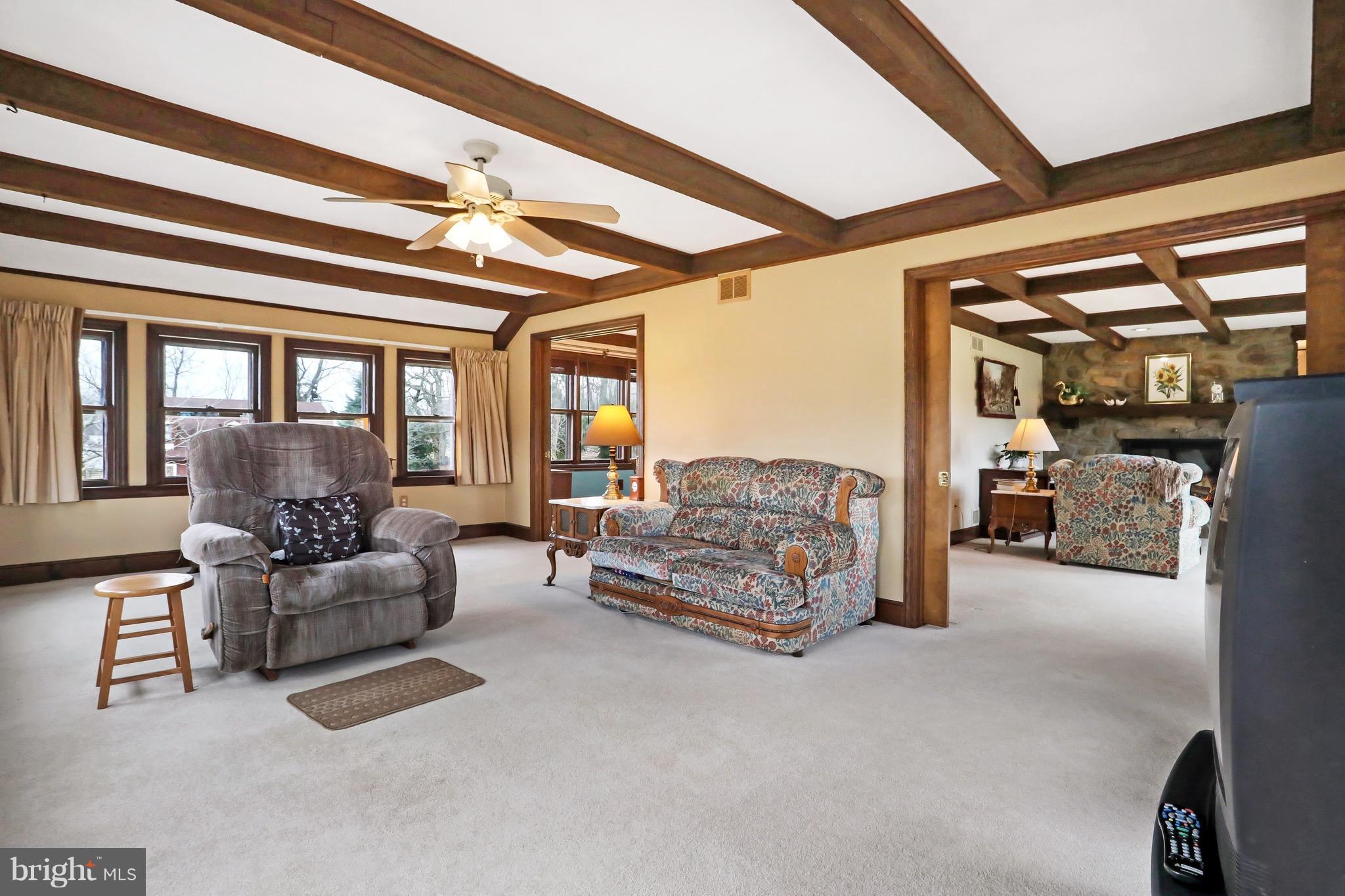 20516 Bent Willow Road Rohrersville, MD 21779 - Photo 12 of 29 Living Room