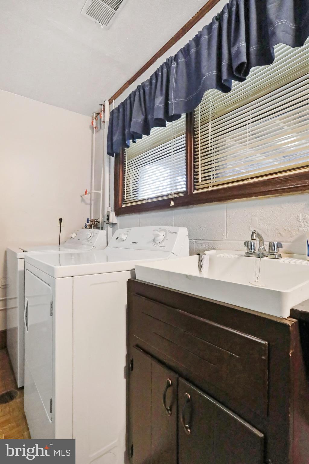 20516 Bent Willow Road Rohrersville, MD 21779 - Photo 24 of 29 Laundry