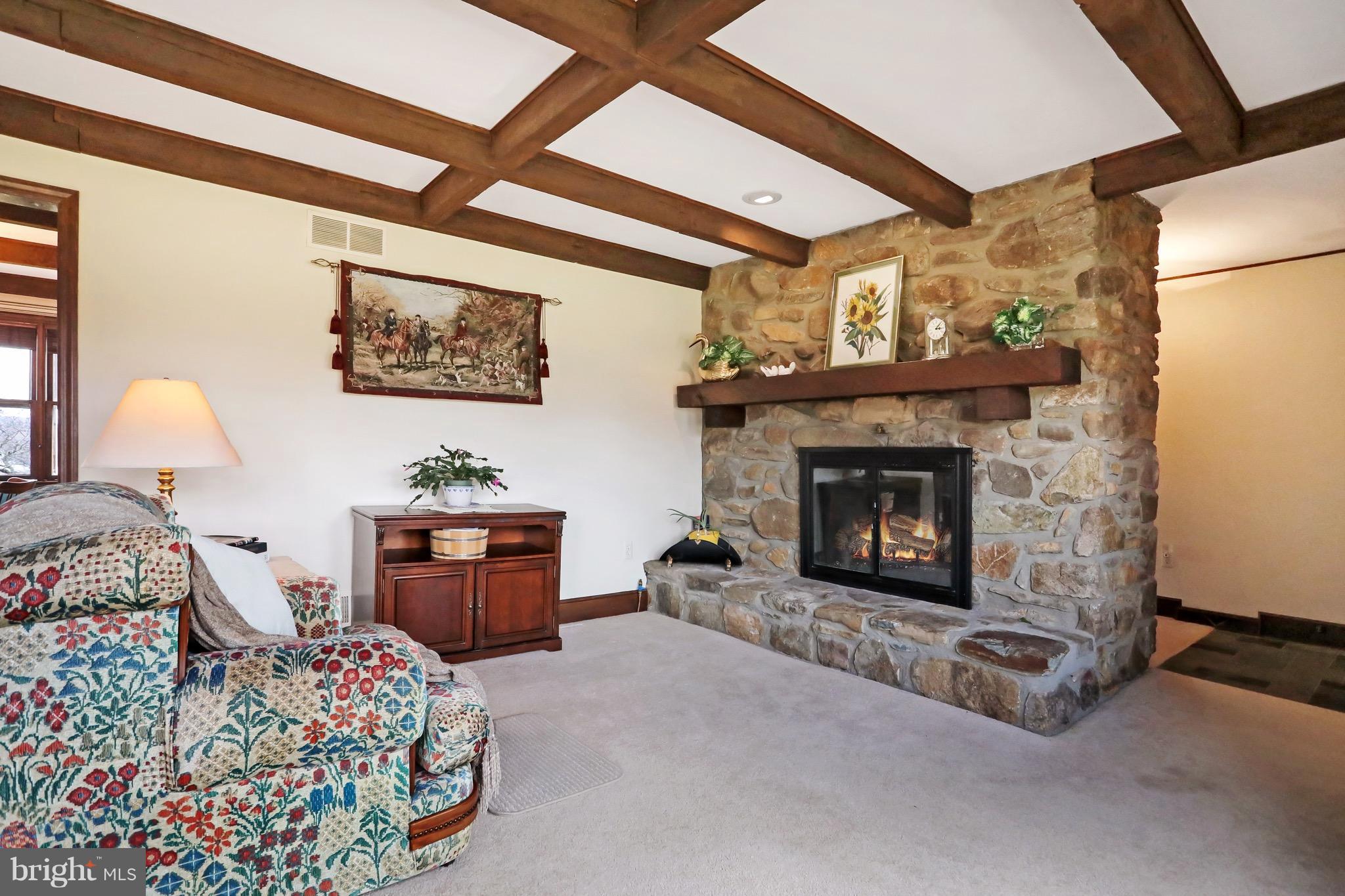 20516 Bent Willow Road Rohrersville, MD 21779 - Photo 8 of 29 Family Room