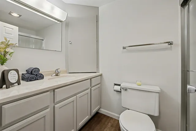 $290,000 | 11 Essex Green Court, Merrimack, NH 03054