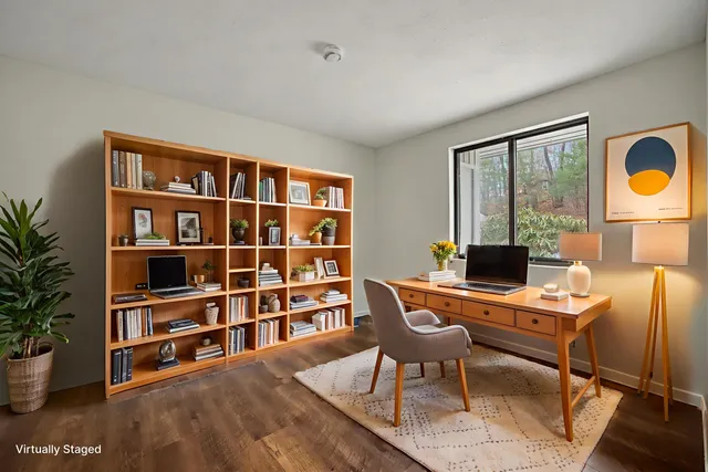 $290,000 | 11 Essex Green Court, Merrimack, NH 03054