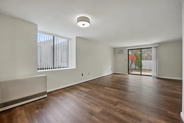 $290,000 | 11 Essex Green Court, Merrimack, NH 03054