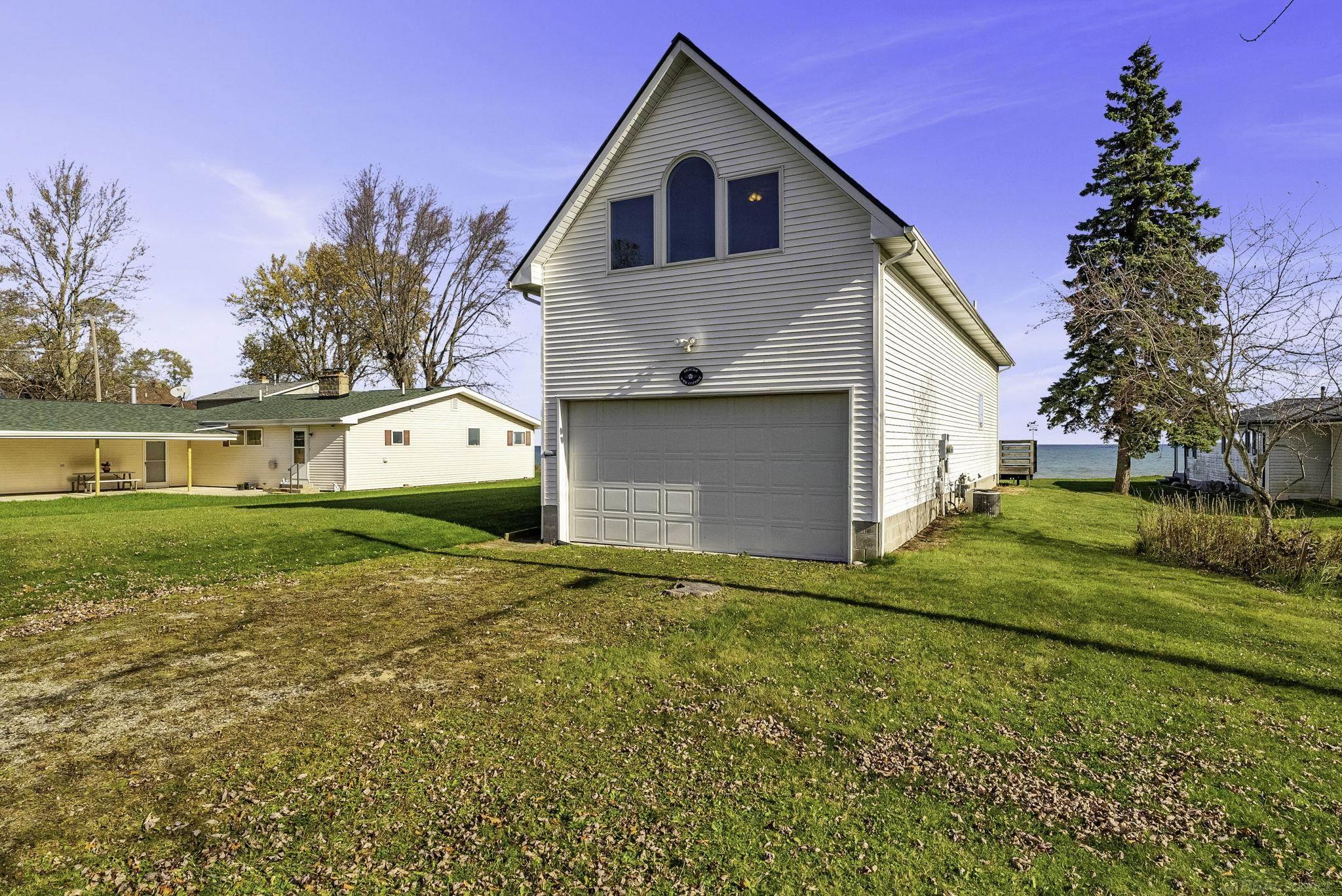 6841 Lakeshore Road Lexington, MI 48450 - Photo 36 of 52