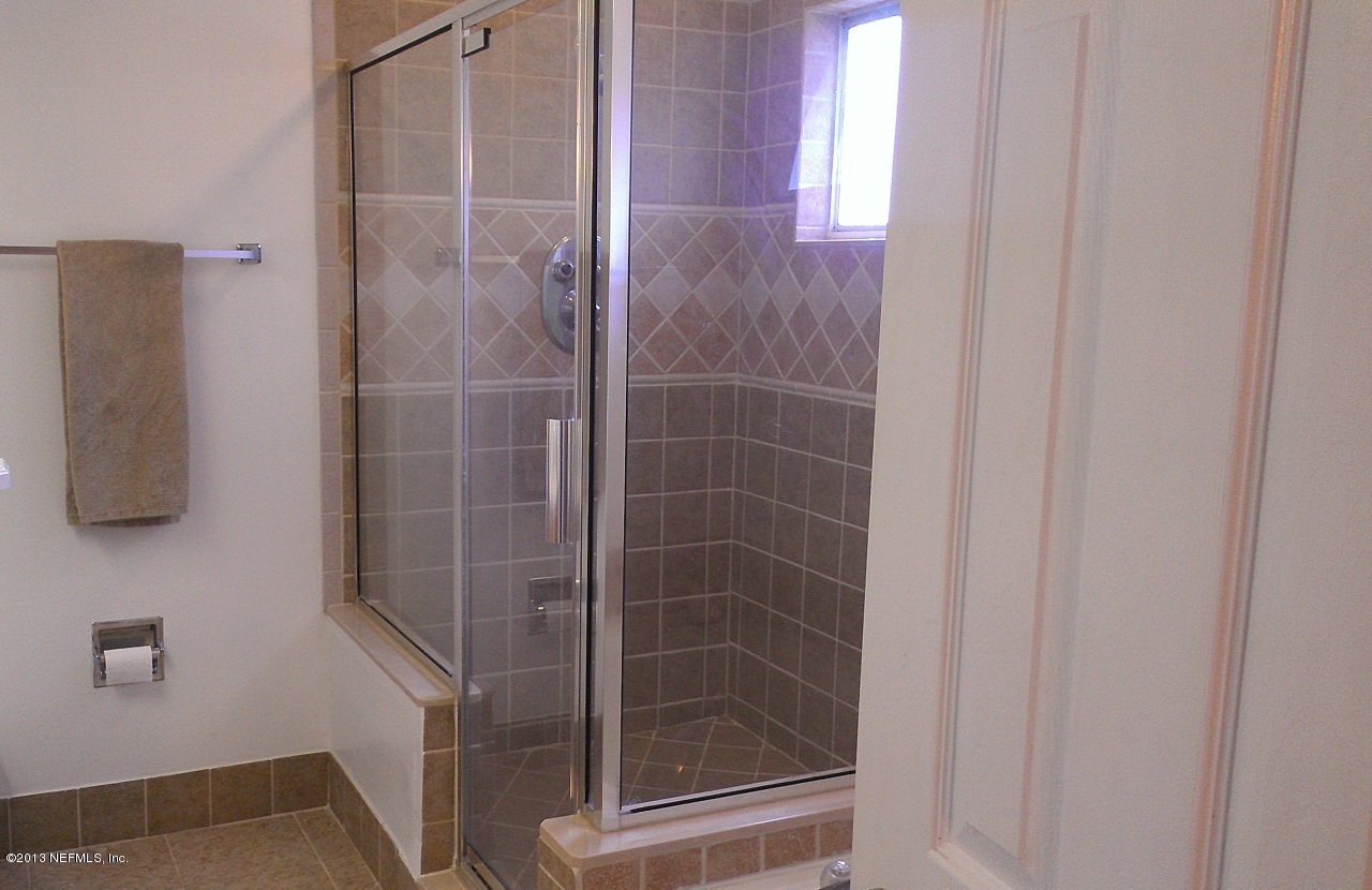 9129 Sable Ridge Court Jacksonville, FL 32244 - Photo 11 of 31 Master bath
