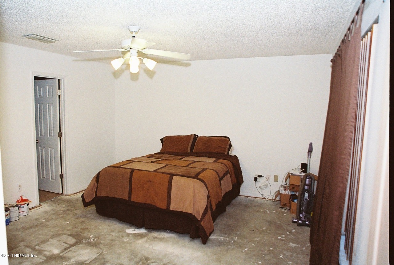 9129 Sable Ridge Court Jacksonville, FL 32244 - Photo 21 of 31 Master Bedroom