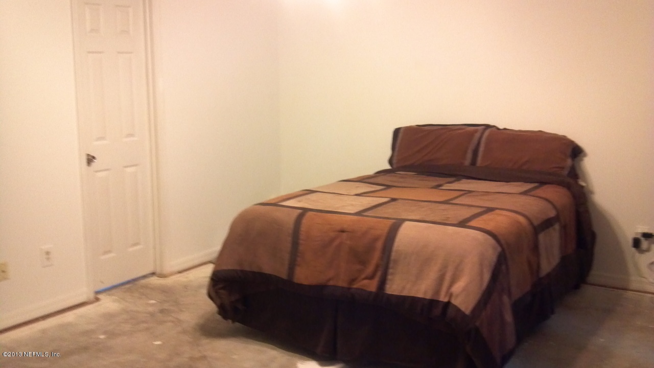 9129 Sable Ridge Court Jacksonville, FL 32244 - Photo 22 of 31 Mater bedroom