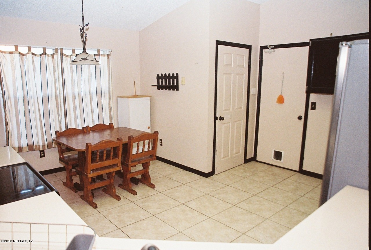 9129 Sable Ridge Court Jacksonville, FL 32244 - Photo 6 of 31 Eat in Kitchen space