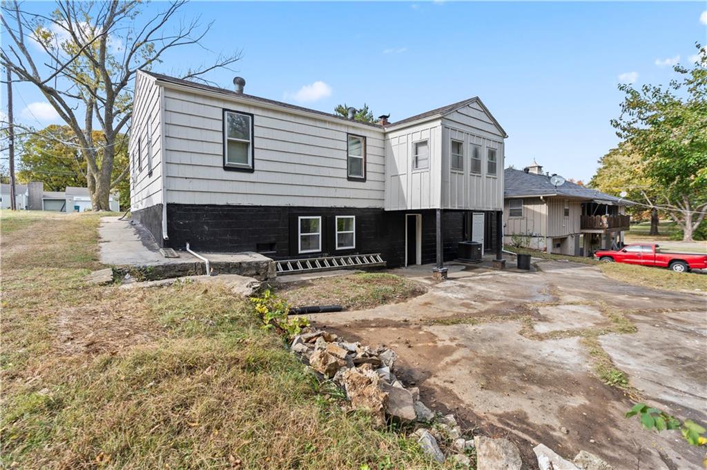 6501 Blue Ridge Cutoff Raytown, MO 64133 - Photo 18 of 18