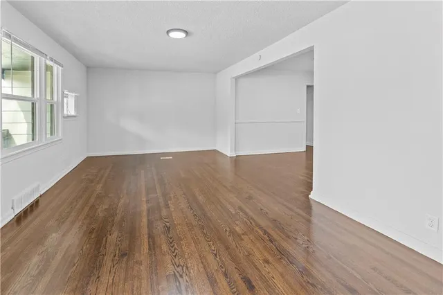 $275,000 | 6501 Blue Ridge Cutoff, Raytown, MO 64133