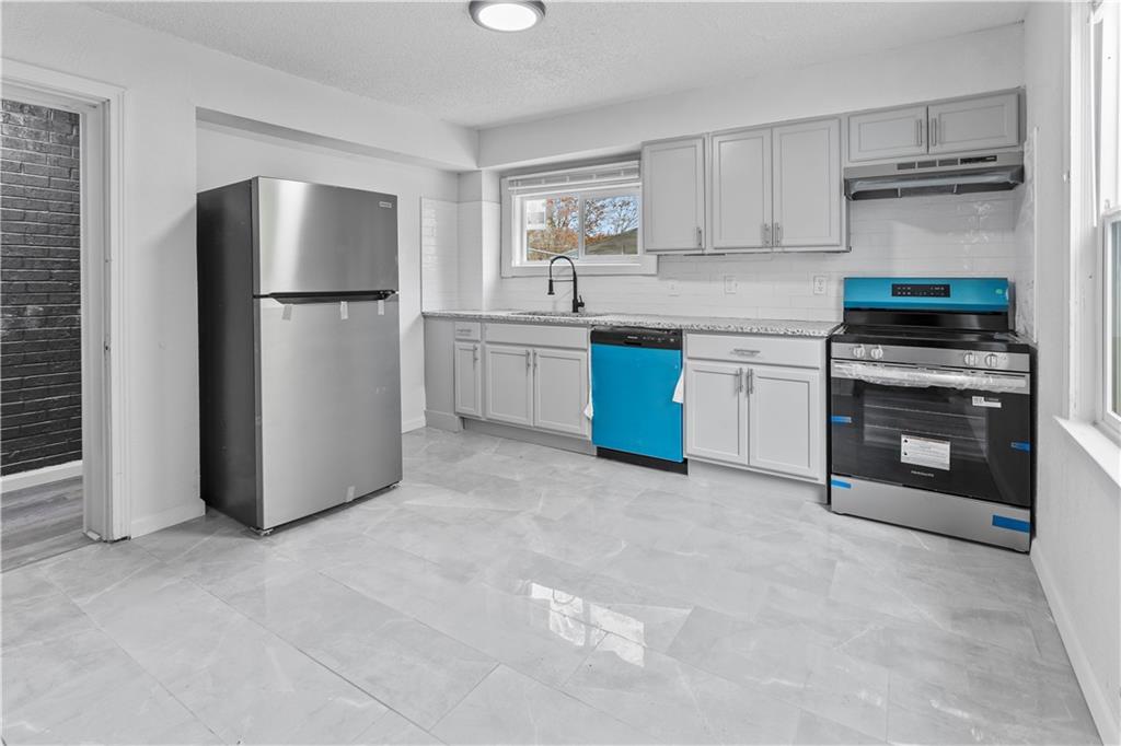 6501 Blue Ridge Cutoff Raytown, MO 64133 - Photo 5 of 18