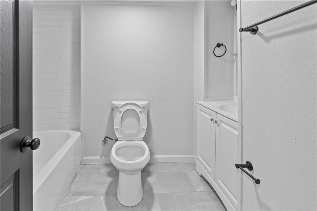 6501 Blue Ridge Cutoff Raytown, MO 64133 - Photo 9 of 18