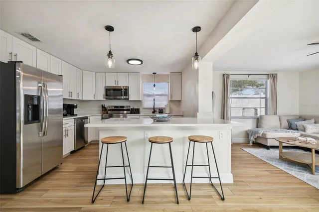 $1,995 | 1411 Coppertree Drive, Tarpon Springs, FL 34689