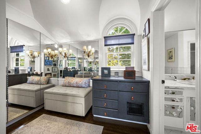 $7,595,000 | 850 Birchwood Drive, Los Angeles, CA 90024