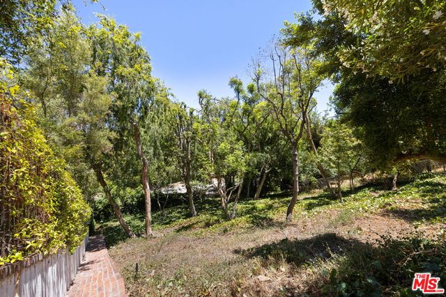 $7,595,000 | 850 Birchwood Drive, Los Angeles, CA 90024