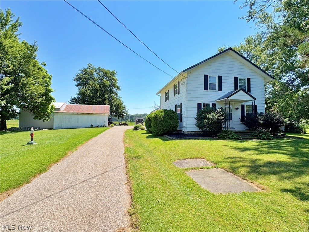 10677 Baumhart Road Amherst, OH 44001 - Photo 3 of 44