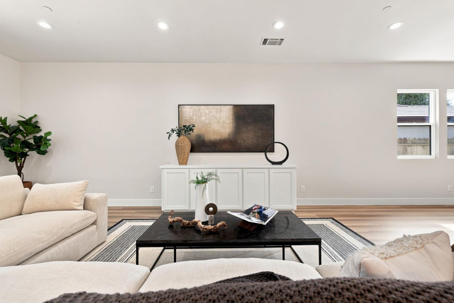 5027 Engle Road Carmichael, CA 95608 - Photo 14 of 71 Gallery Image 14