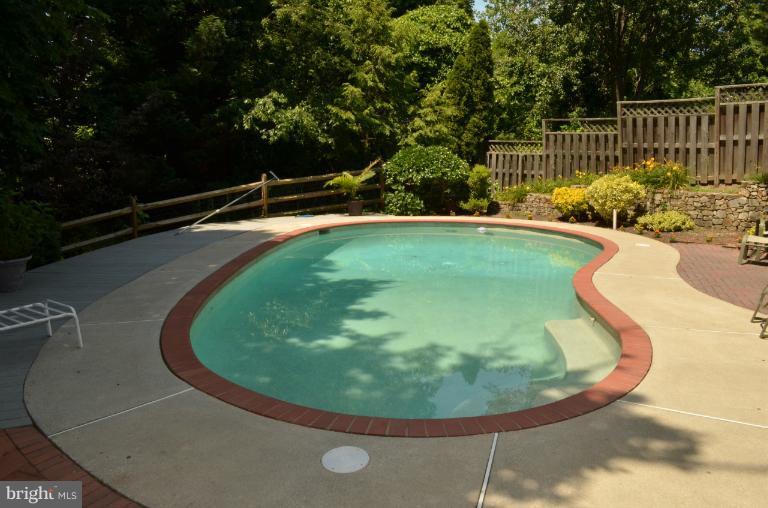 9215 Bretton Reef Road Baltimore, MD 21234 - Photo 24 of 25 Inground Pool