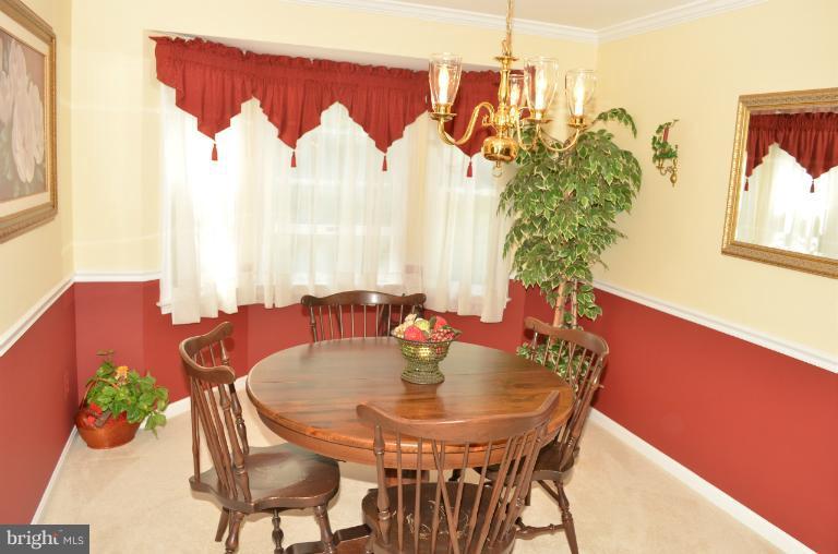 9215 Bretton Reef Road Baltimore, MD 21234 - Photo 5 of 25 Dining Room