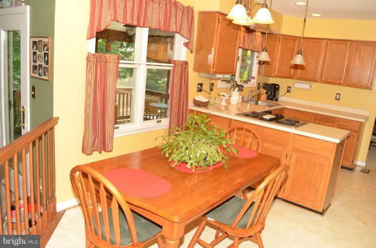 9215 Bretton Reef Road Baltimore, MD 21234 - Photo 10 of 25 Kitchen #2