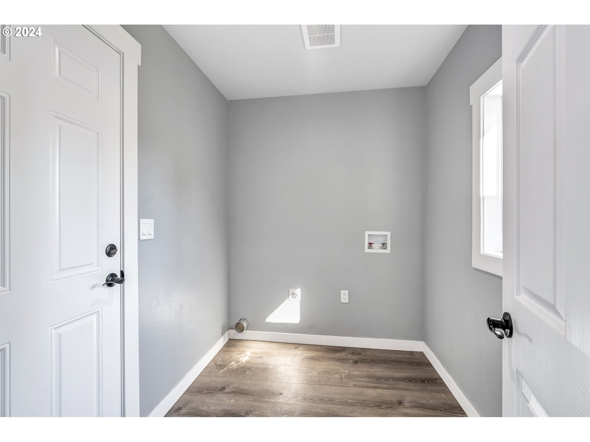 6704 Southeast 77th Avenue Portland, OR 97206 - Photo 11 of 24