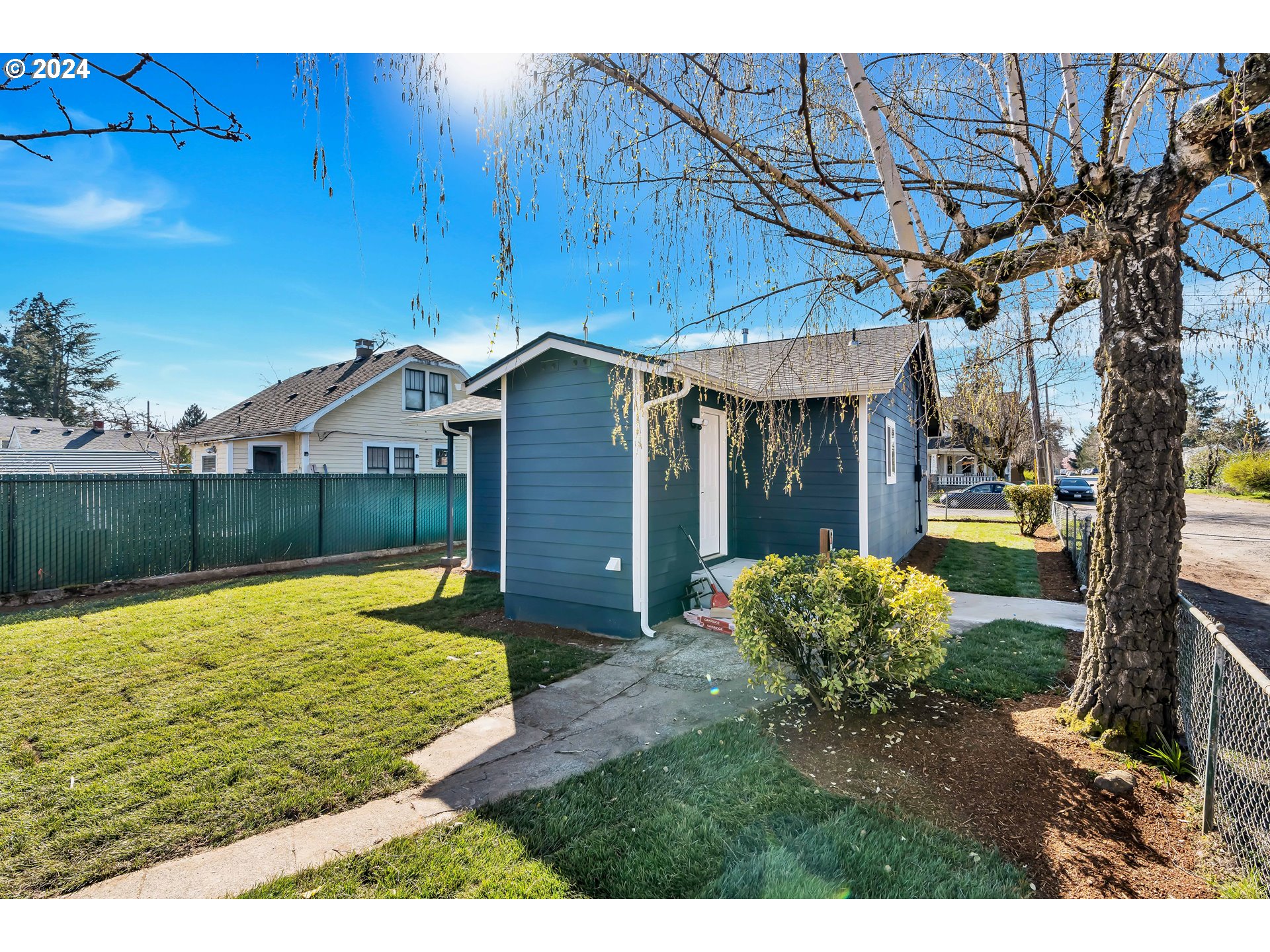6704 Southeast 77th Avenue Portland, OR 97206 - Photo 23 of 24