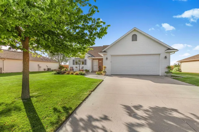 $335,000 | 1917 23rd Avenue Southwest, Willmar, MN 56201