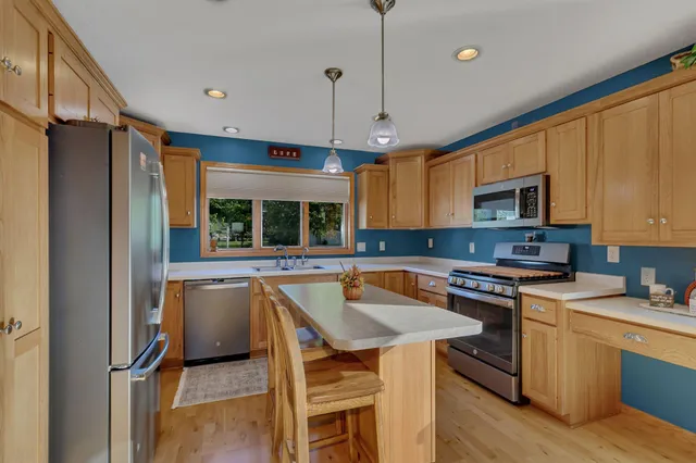 $335,000 | 1917 23rd Avenue Southwest, Willmar, MN 56201