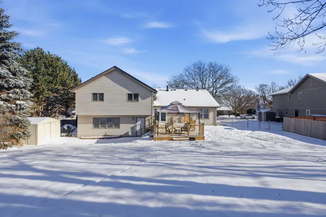 $529,999 | 2842 Coventry Lane, Waukesha, WI 53188