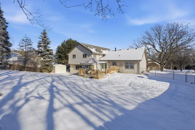 $529,999 | 2842 Coventry Lane, Waukesha, WI 53188