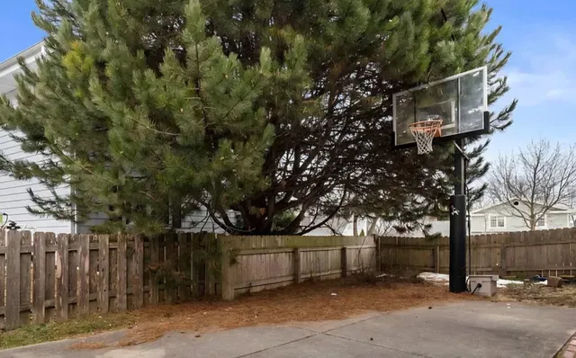 $529,999 | 2842 Coventry Lane, Waukesha, WI 53188