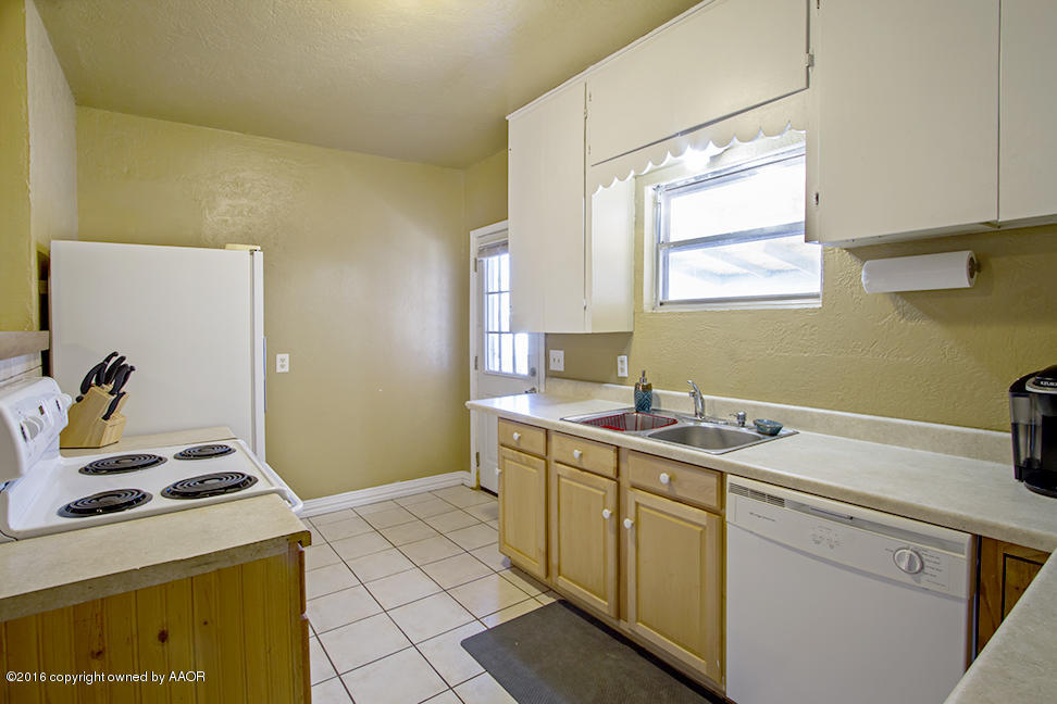 4615 Bowie Street Amarillo, TX 79110 - Photo 7 of 12 12