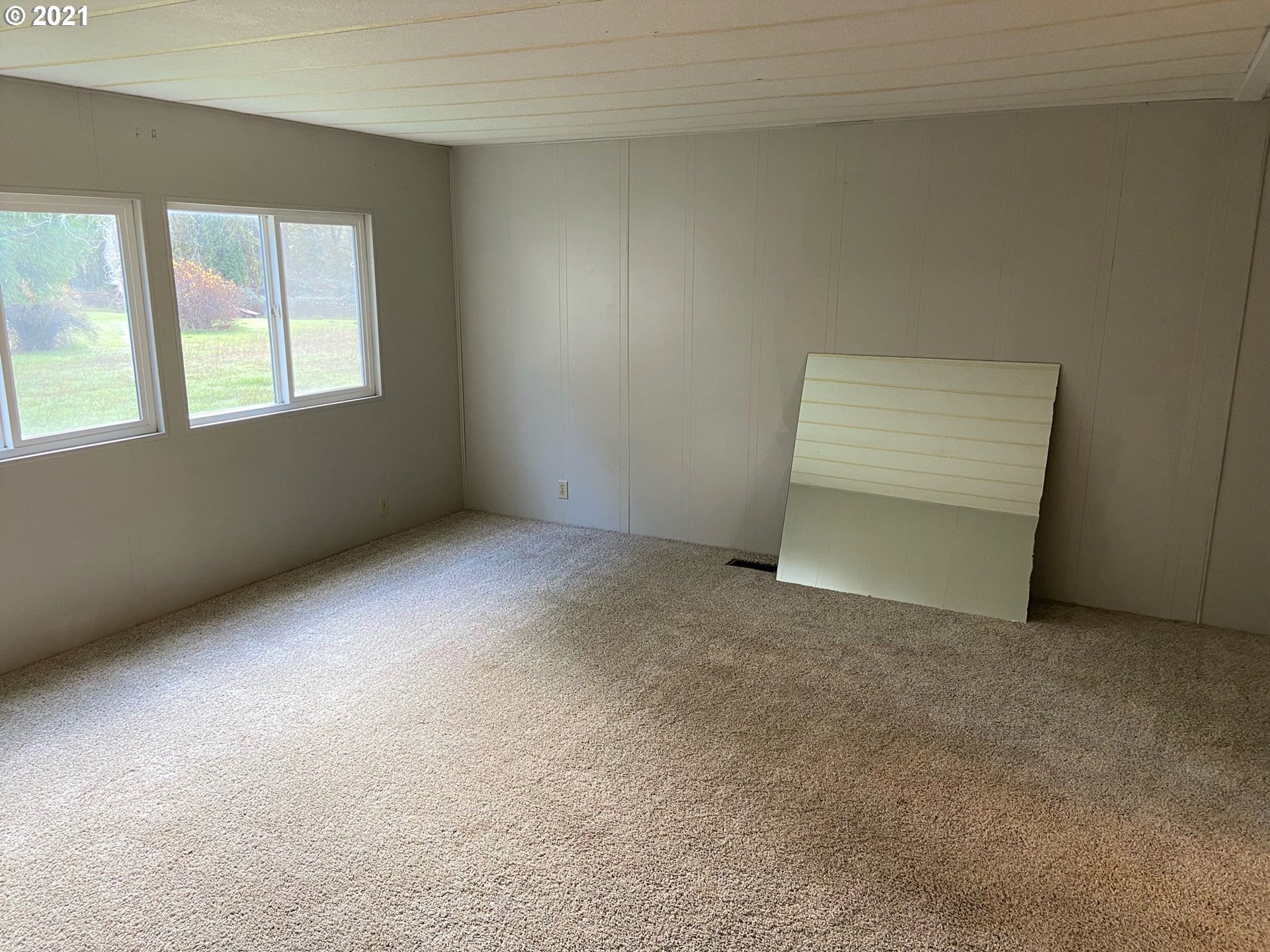 92010 Maple Lane Springfield, OR 97478 - Photo 11 of 24 Gallery Image 11