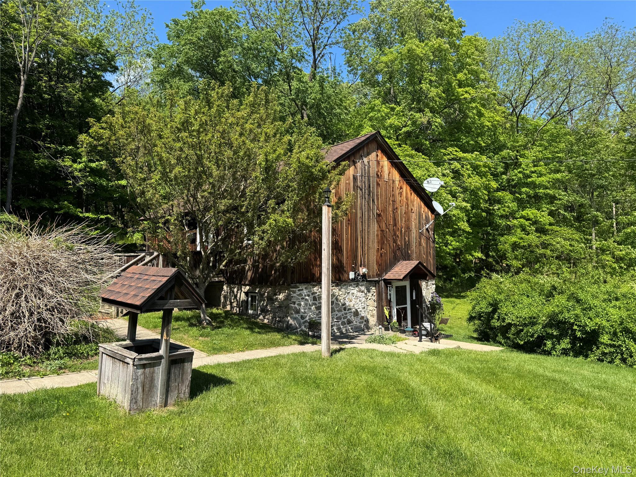 84 Foster Road Middletown, NY 10941 - Photo 2 of 16