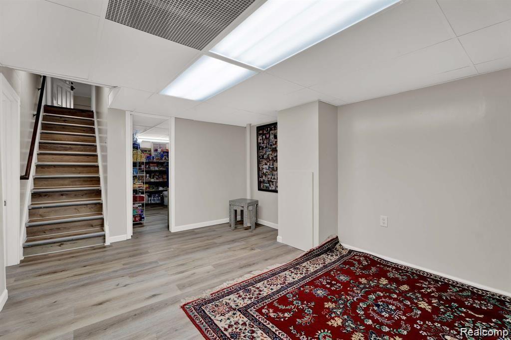 5583 Farmington Road West Bloomfield, MI 48322 - Photo 30 of 31 Gallery Image 30