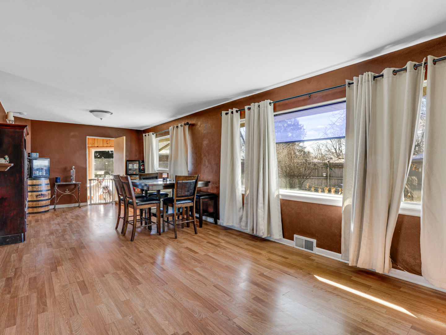 1600 Black Road Joliet, IL 60435 - Photo 5 of 22 a dining room with furniture and window