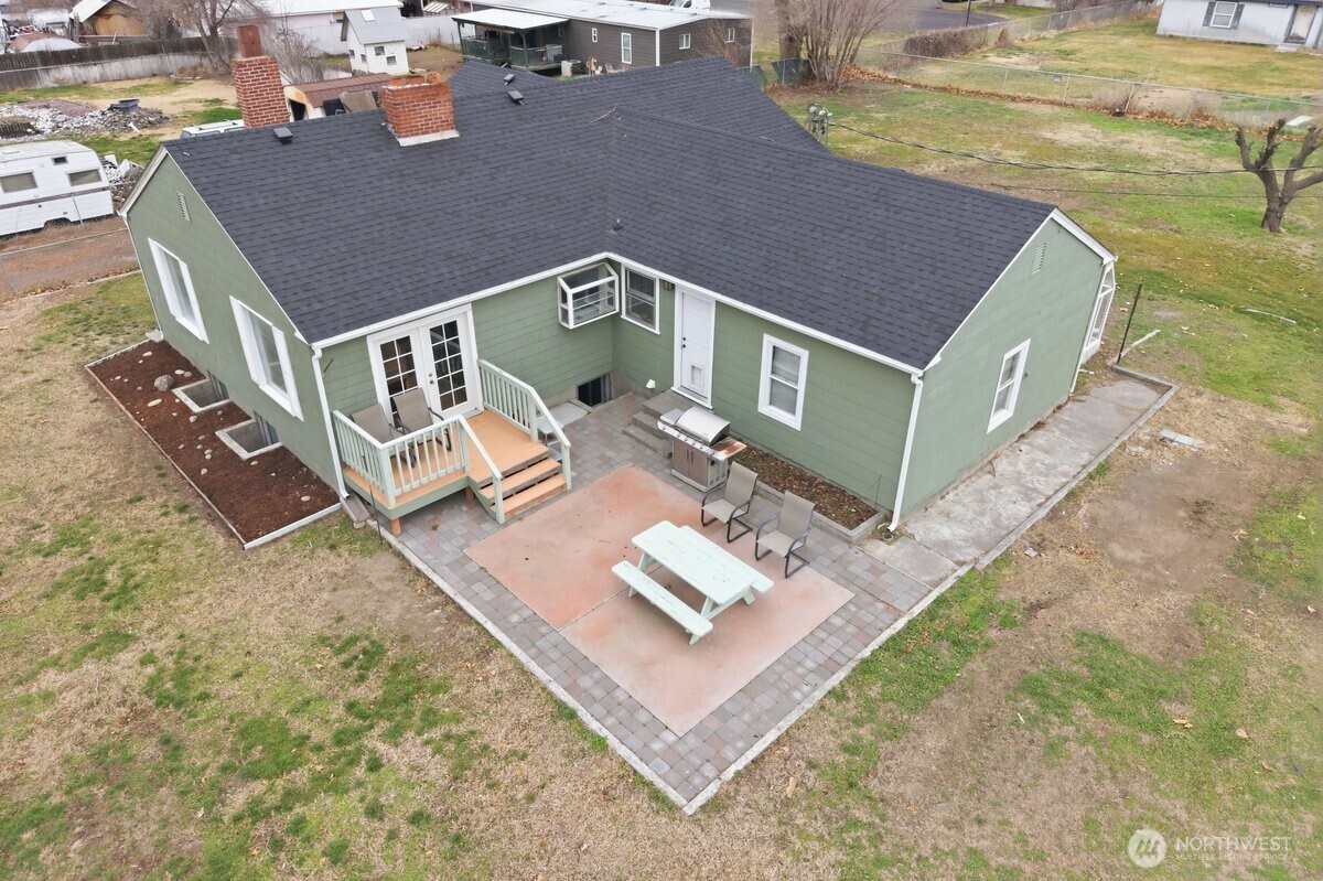 32105 South Finley Road Kennewick, WA 99337 - Photo 2 of 29