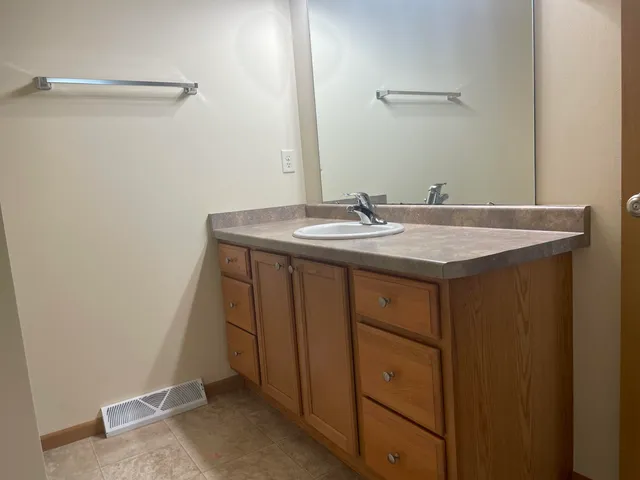 $2,200 | 2635 Parkfield Drive, West Bend, WI 53090