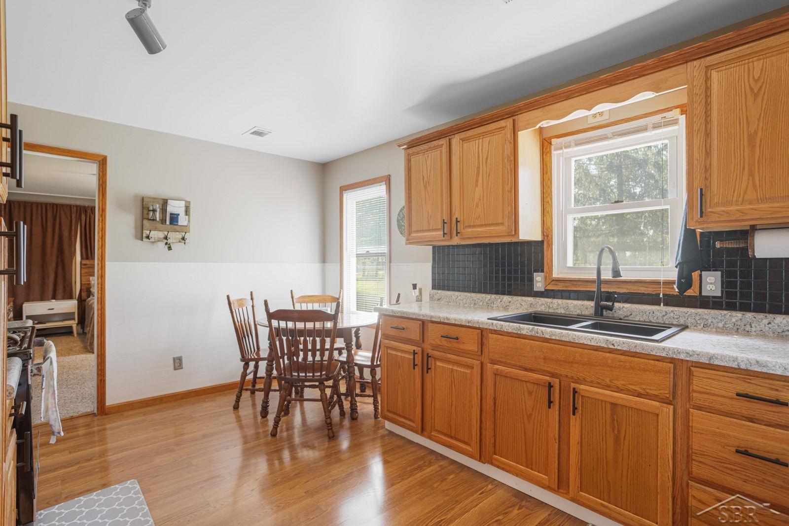6815 North Michigan Road Saginaw, MI 48604 - Photo 14 of 45 50087894-13.JPG