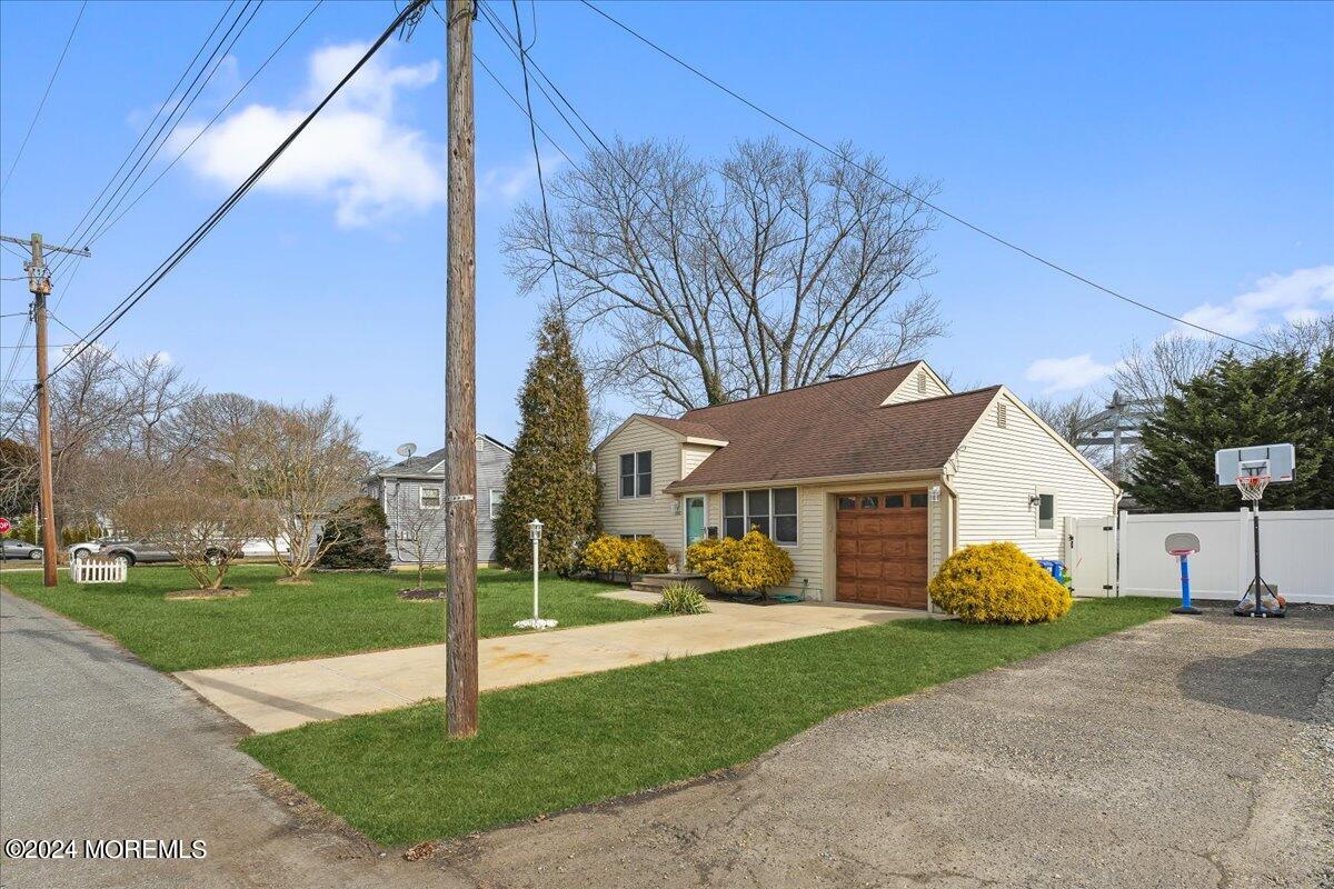 1140 Roe Avenue Point Pleasant, NJ 08742 - Photo 3 of 35 03-SMV_1140RoeAve-03