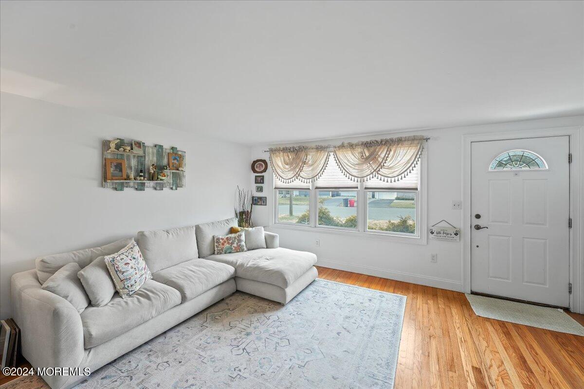 1140 Roe Avenue Point Pleasant, NJ 08742 - Photo 7 of 35 07-SMV_1140RoeAve-07