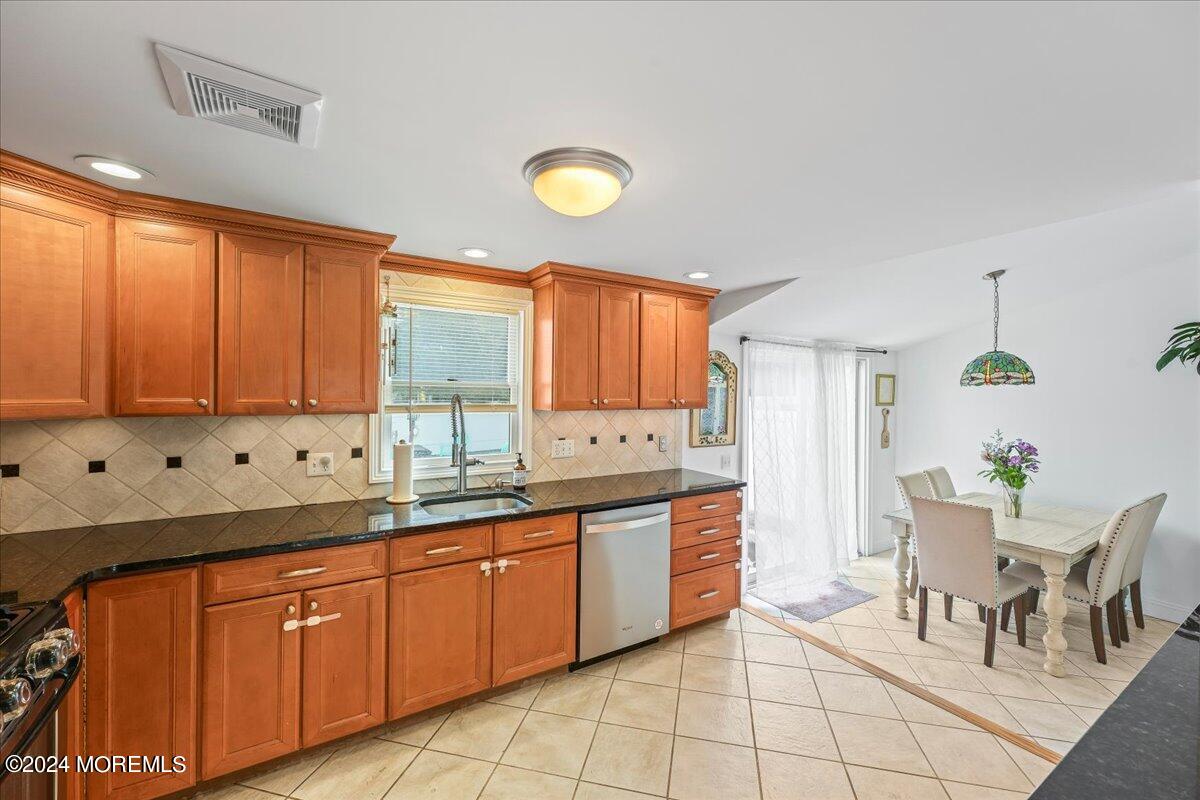 1140 Roe Avenue Point Pleasant, NJ 08742 - Photo 8 of 35 08-SMV_1140RoeAve-08